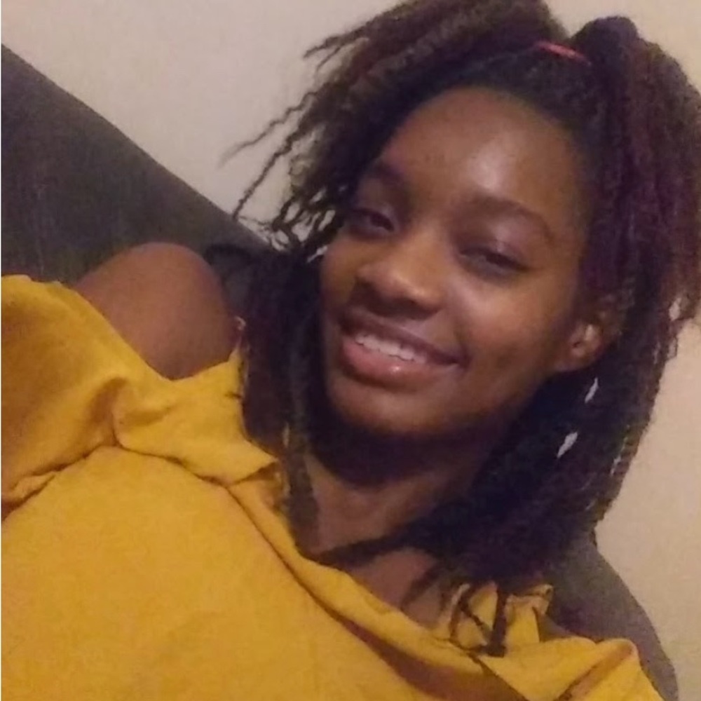 Meet your Posher, Dejah